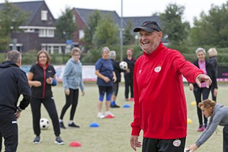 Succesvolle start OldStars walking korfball met goed opgeleide trainers