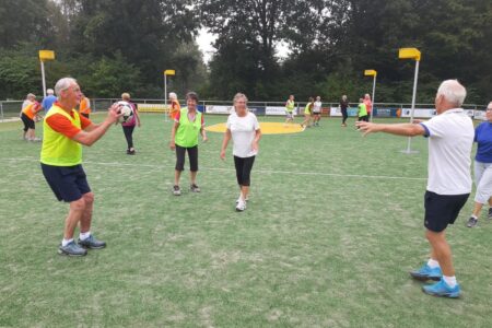 OldStars Walking Korfball: plezier en beweging voor 65-plussers