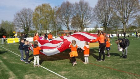 Leden werven tijdens de Koningsspelen met een Koningsmatch!