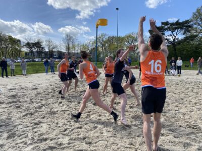 Het WK Beachkorfbal gaat bijna van start!