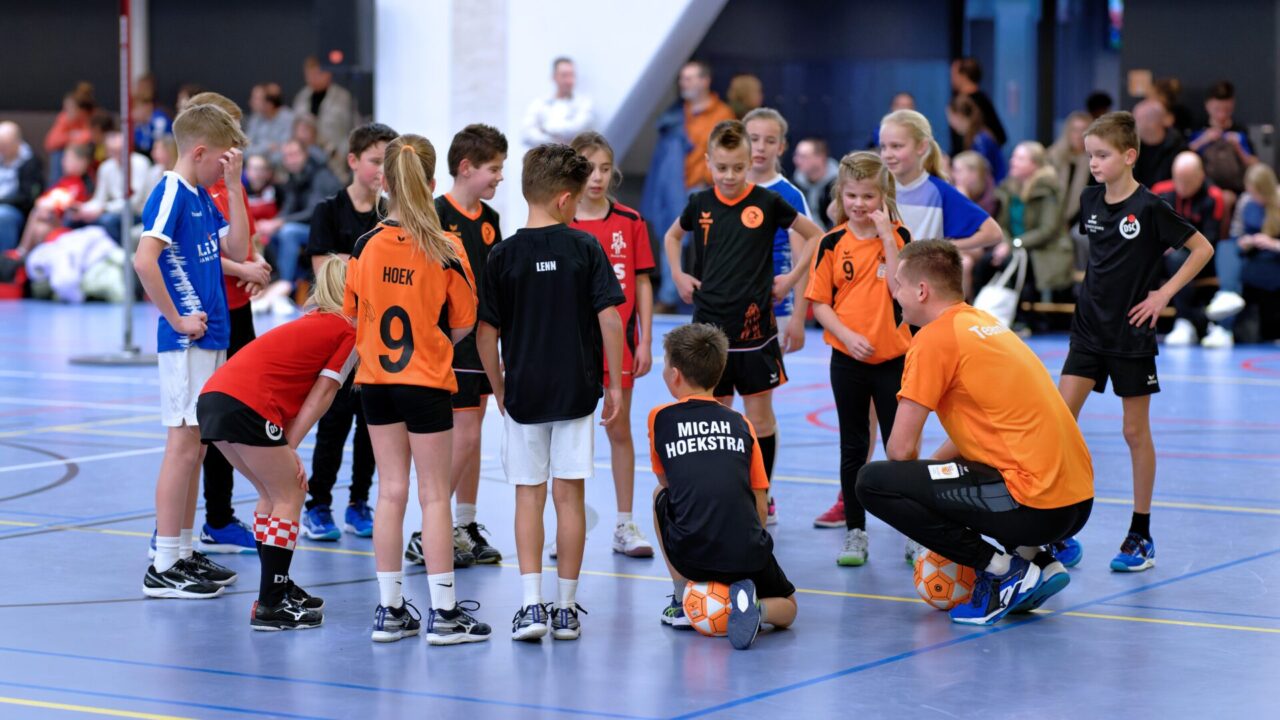 Visie op korfbal en ontwikkeling: het kompas voor opleiden en ontwikkelen