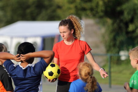 Nieuwe MDT-trajecten helpen jongeren skills ontwikkelen in de korfbalwereld