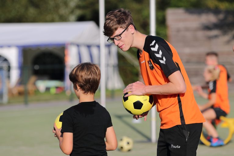 Verenigingen opgelet: gratis opleidingen voor jonge vrijwilligers met MDT!